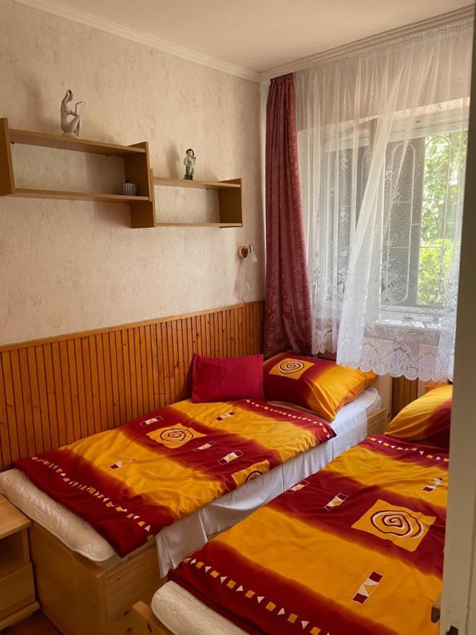 Rozsa Nyaralohaz Villa บาลาตงโบกลาร์ ภายนอก รูปภาพ